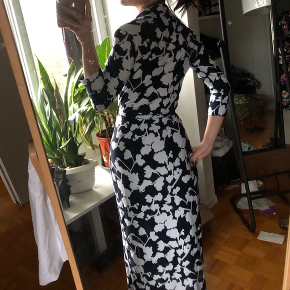 wrap dress - Picture 4 of 6